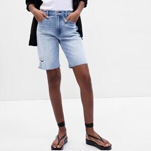 Gap 9" High Rise Bermuda Jean Shorts Light Indigo
